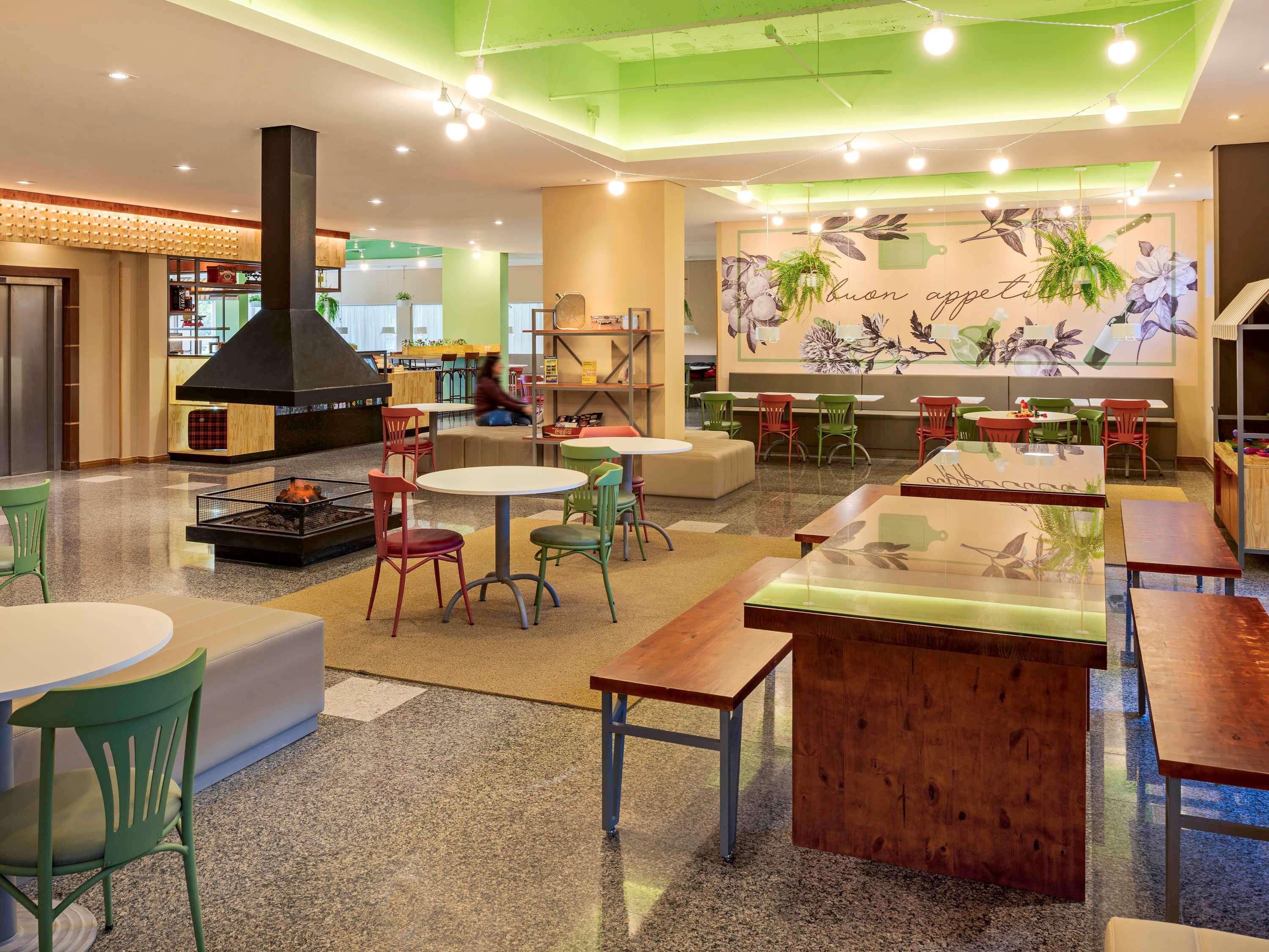 Hotel Nacional Inn Curitiba Santa Felicidade Zewnętrze zdjęcie